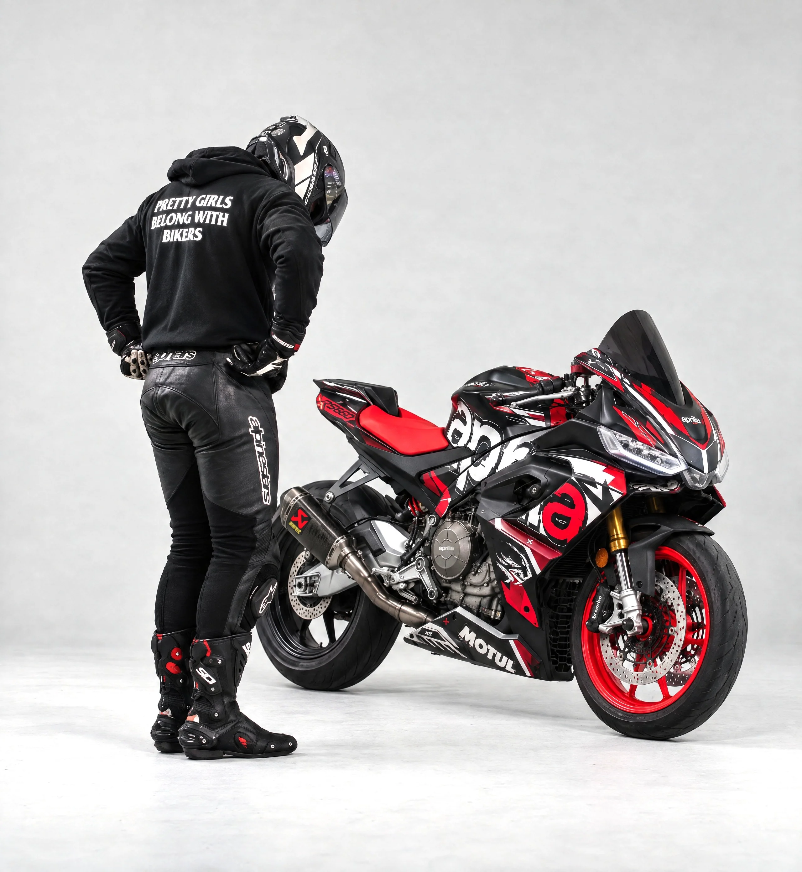 RUN IT LONDON studio shot