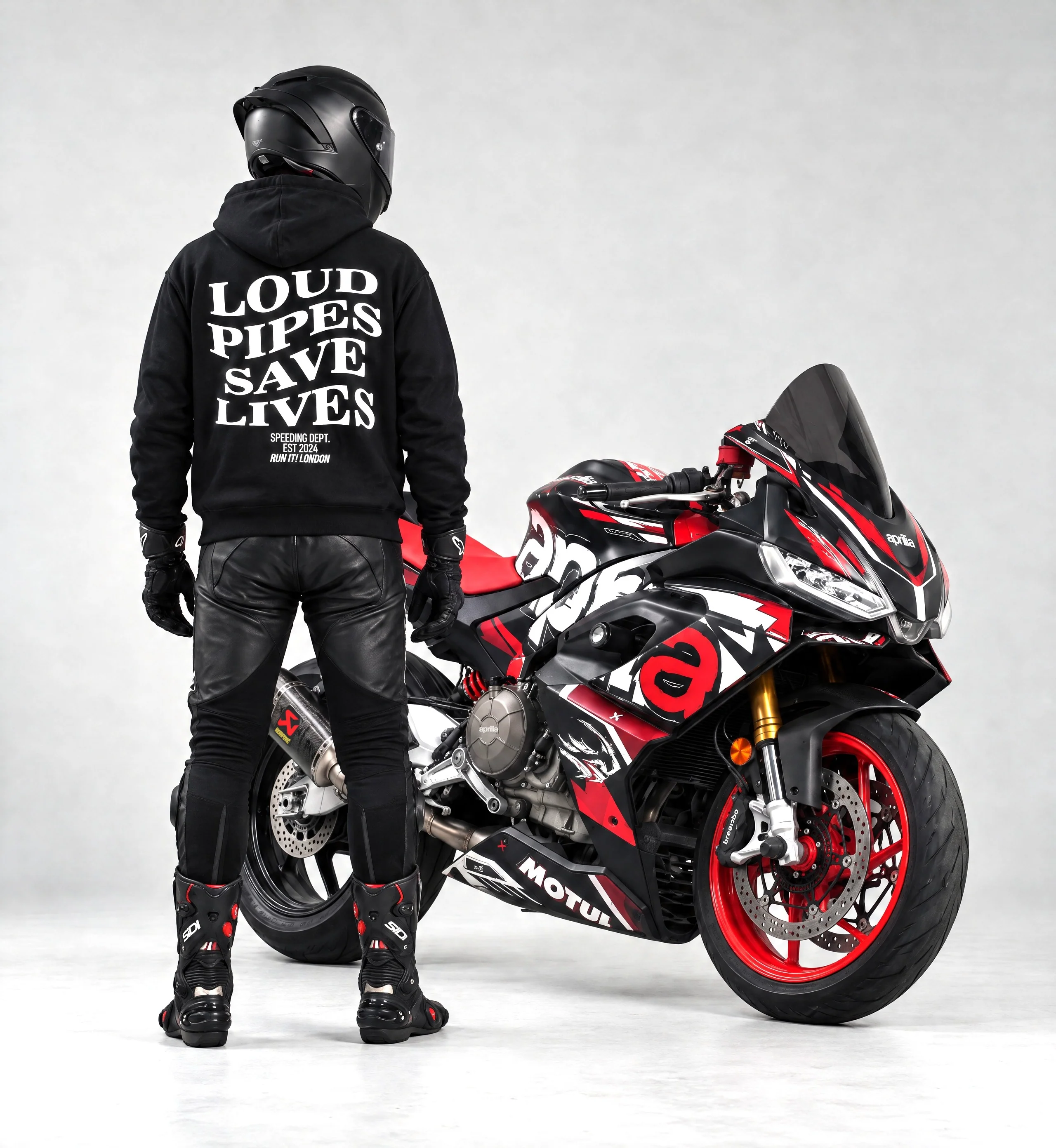 RUN IT LONDON studio shot